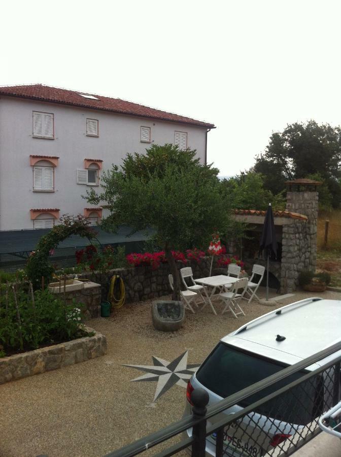 Apartment Ruzmarin Porat Exterior photo